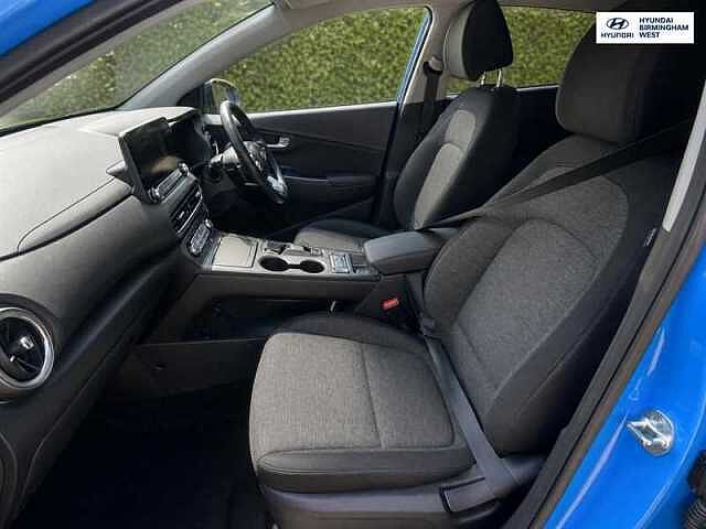 Hyundai KONA 64kWh Premium SUV 5dr Electric Auto (10.5kW Charger) (204 ps)
