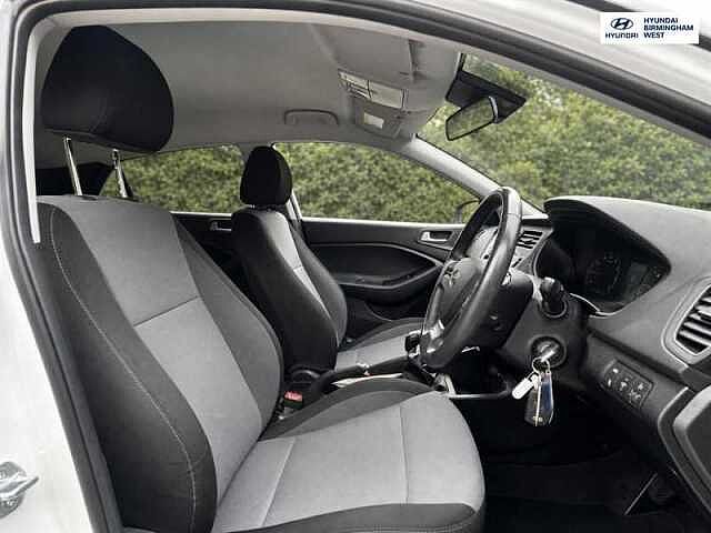 Hyundai i20 1.2 Play Hatchback 5dr Petrol Manual Euro 6 (s/s) (84 ps)