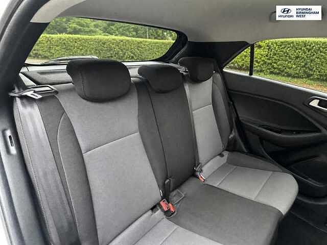 Hyundai i20 1.2 Play Hatchback 5dr Petrol Manual Euro 6 (s/s) (84 ps)