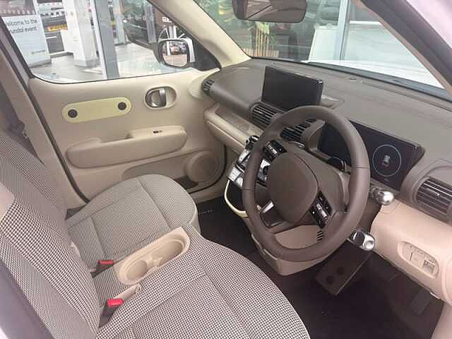 Hyundai INSTER Long Range 49kWh 02 SUV 5dr Electric Auto (115 ps)