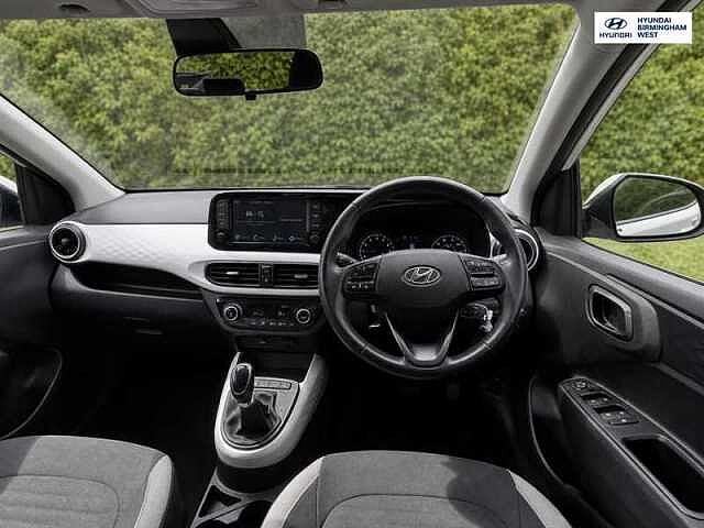 Hyundai I10 1.2 Premium Hatchback 5dr Petrol Auto Euro 6 (s/s) (84 ps) White