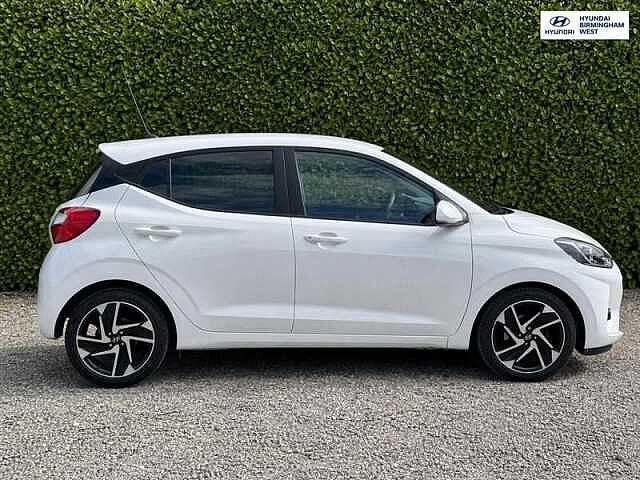 Hyundai I10 1.2 Premium Hatchback 5dr Petrol Auto Euro 6 (s/s) (84 ps) White