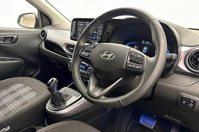 Hyundai TUCSON 1.6 T-GDi 13.8kWh N Line Auto Euro 6 (s/s) 5dr White