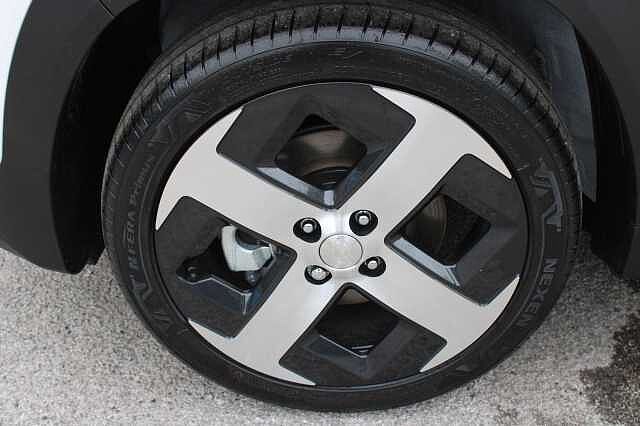 Hyundai INSTER Long Range 49kWh 02 Auto 5dr White