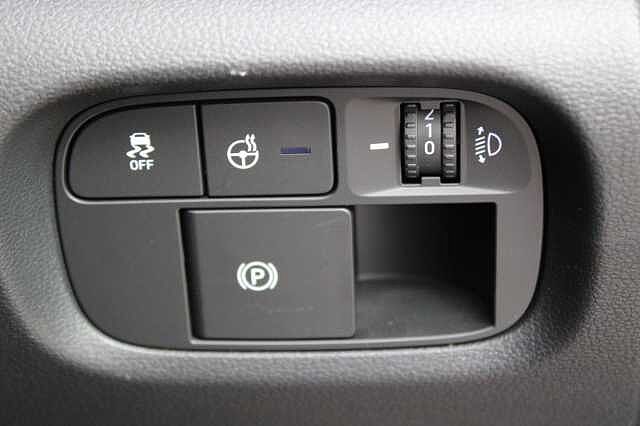 Hyundai INSTER Long Range 49kWh 02 Auto 5dr White