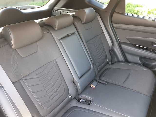 Hyundai TUCSON 1.6T Hybrid Premium 5dr Auto White