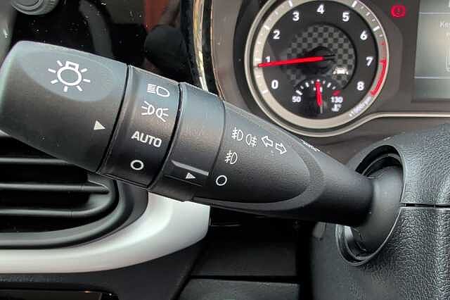 Hyundai i10 1.0 MPi Premium 5dr