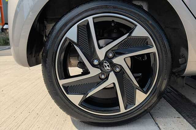 Hyundai i10 1.0 MPi Premium 5dr