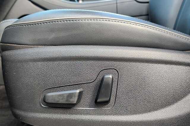 Hyundai SANTA FE 1.6 TGDi Hybrid Ultimate 5dr 4WD Auto
