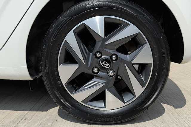 Hyundai i10 1.0 Advance 5dr Auto