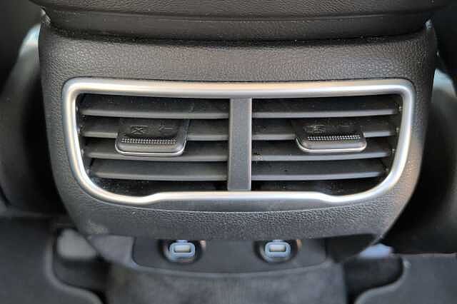 Hyundai SANTA FE 1.6 TGDi Hybrid Ultimate 5dr 4WD Auto
