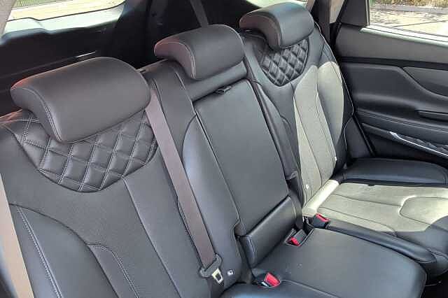 Hyundai SANTA FE 1.6 TGDi Hybrid Ultimate 5dr 4WD Auto