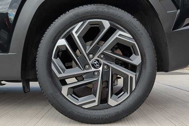 Hyundai TUCSON 1.6T 48V MHD Ultimate 5dr DCT Black