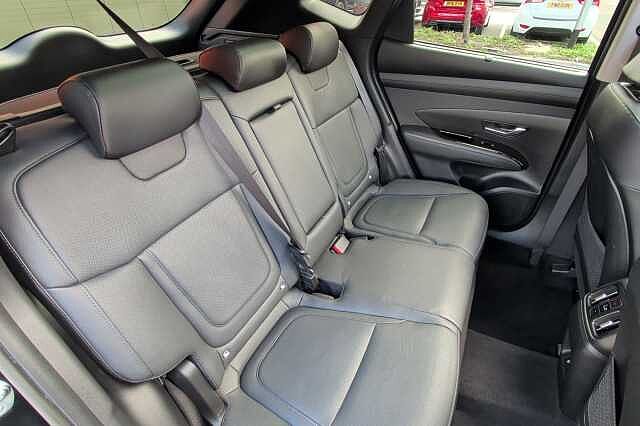 Hyundai TUCSON 1.6T 48V MHD Ultimate 5dr DCT Black