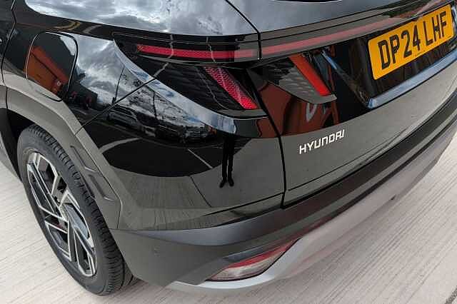 Hyundai TUCSON 1.6T 48V MHD Ultimate 5dr DCT Black