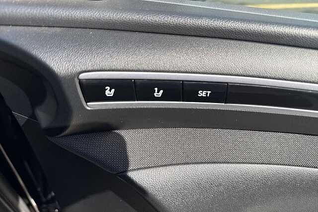 Hyundai TUCSON 1.6 TGDi Hybrid 230 Ultimate 5dr 2WD Auto Black