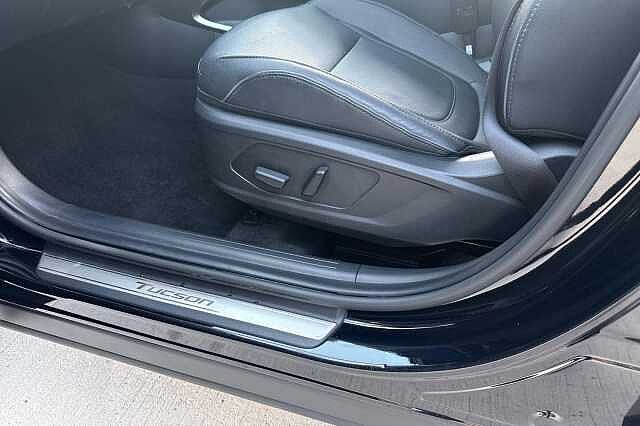 Hyundai TUCSON 1.6 TGDi Hybrid 230 Ultimate 5dr 2WD Auto Black