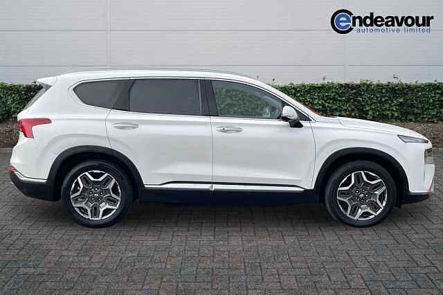 Hyundai SANTA FE 1.6 TGDi Hybrid Ultimate 5dr 4WD Auto White