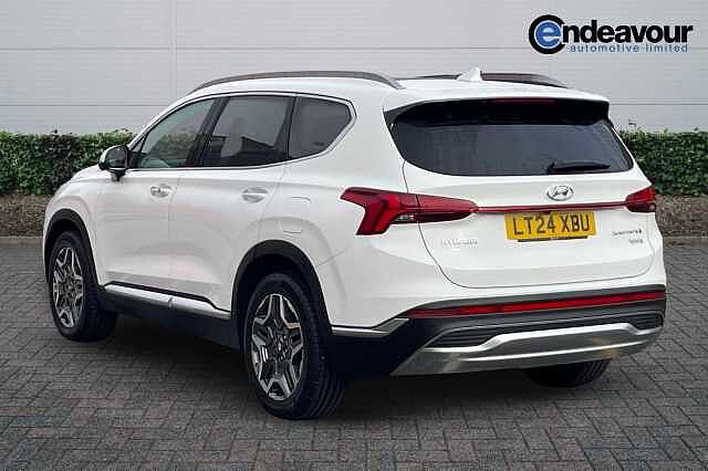 Hyundai SANTA FE 1.6 TGDi Hybrid Ultimate 5dr 4WD Auto White
