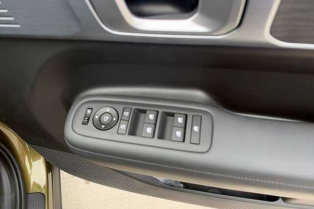 Hyundai SANTA FE 1.6 TGDi 239 Hybrid Premium 5dr Auto Green