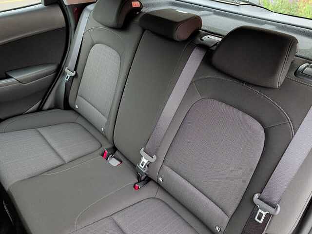 Hyundai KONA 1.6 GDi Hybrid SE Connect 5dr DCT Black