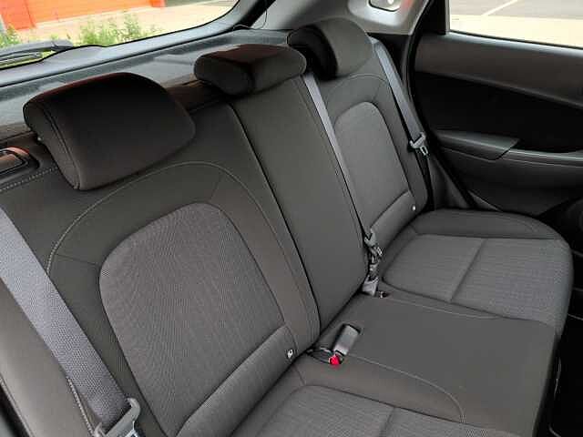 Hyundai KONA 1.6 GDi Hybrid SE Connect 5dr DCT Black