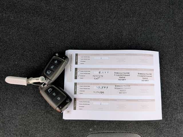 Hyundai KONA 1.6 GDi Hybrid SE Connect 5dr DCT Black