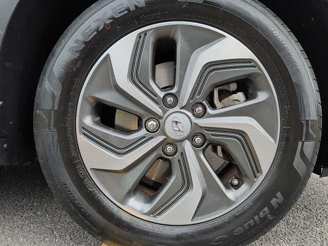 Hyundai KONA 1.6 GDi Hybrid SE Connect 5dr DCT Black