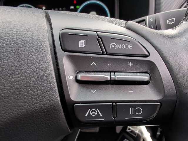 Hyundai KONA 1.6 GDi Hybrid SE Connect 5dr DCT Black