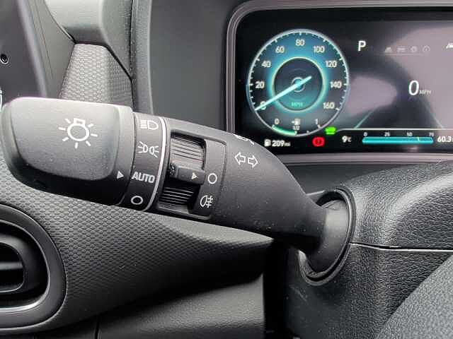 Hyundai KONA 1.6 GDi Hybrid SE Connect 5dr DCT Black