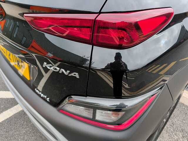 Hyundai KONA 1.6 GDi Hybrid SE Connect 5dr DCT Black