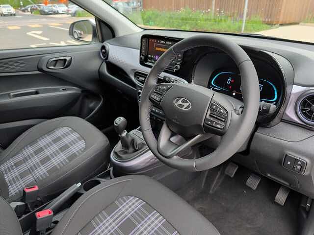 Hyundai i10 1.2 [79] Premium 5dr [Nav]
