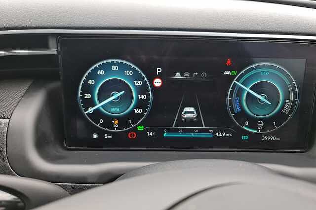 Hyundai TUCSON 1.6 TGDi Hybrid 230 Premium 5dr 2WD Auto Engine Red