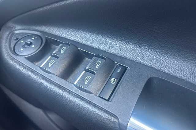 Ford Kuga TITANIUM EDITION
