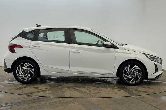 Hyundai KONA ADVANCE Atlas White