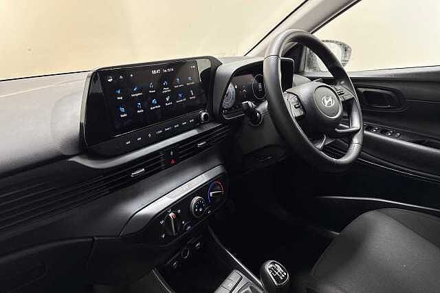 Hyundai KONA ADVANCE Atlas White