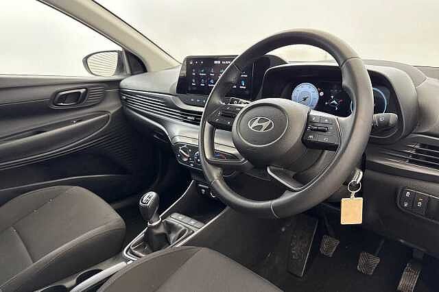 Hyundai KONA ADVANCE Atlas White