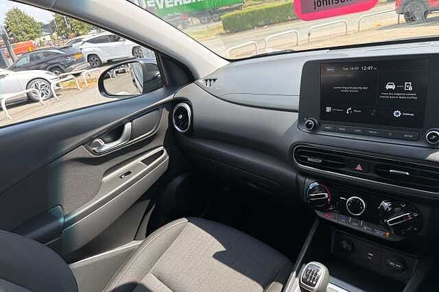 Hyundai Kona T-GDI SE CONNECT MHEV