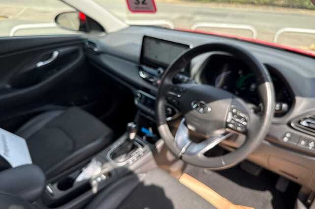 Hyundai i30 T-GDI PREMIUM MHEV
