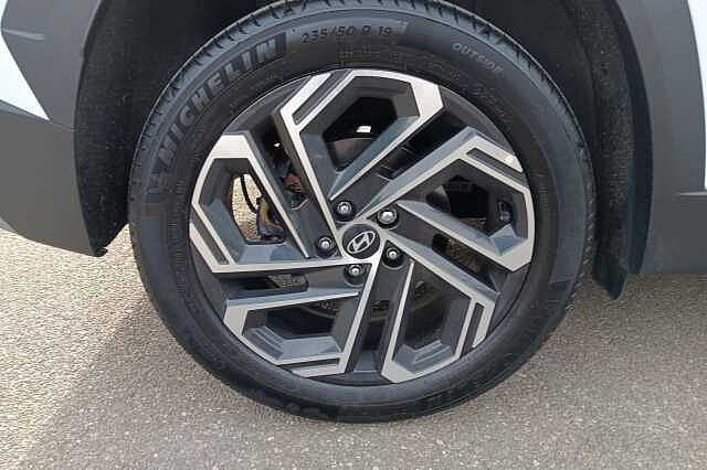 Hyundai TUCSON T-GDI ULTIMATE Atlas White