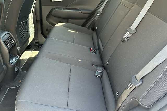 Hyundai KONA ADVANCE Atlas White