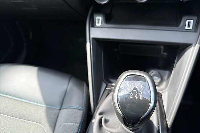 Citroen C4 PURETECH SHINE S/S