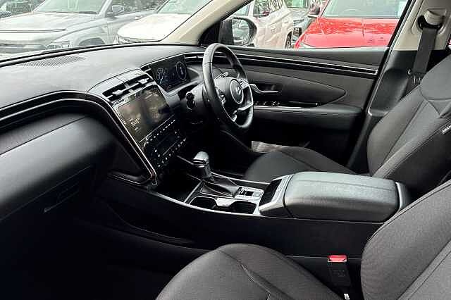 Hyundai Tucson T-GDI SE CONNECT DCT MHEV