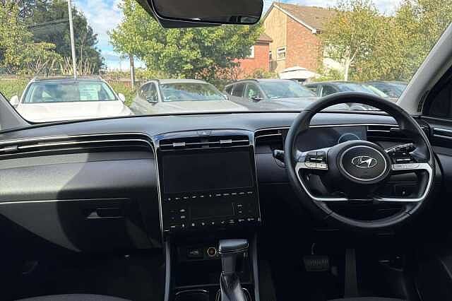 Hyundai TUCSON 1.6 TGDi 48V MHD SE Connect 5dr 2WD DCT White