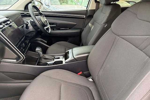 Hyundai TUCSON 1.6 TGDi 48V MHD SE Connect 5dr 2WD DCT White