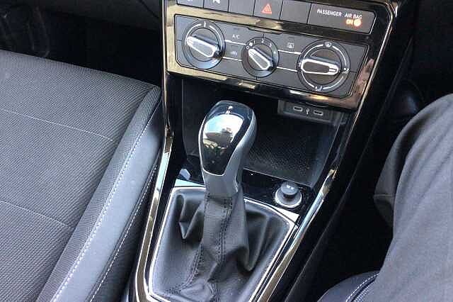 Volkswagen T-cross BLACK EDITION TSI DSG