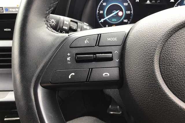 Hyundai BAYON T-GDI PREMIUM MHEV Aurora Grey