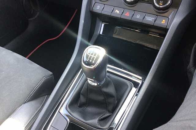 SKODA KAROQ SE L TSI