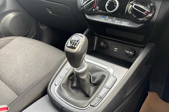 Hyundai Kona T-GDI SE CONNECT MHEV
