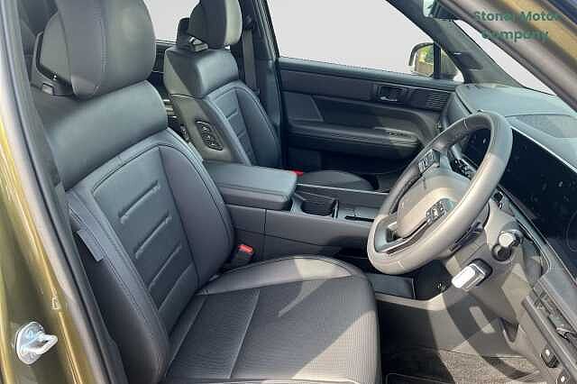 Hyundai SANTA FE 1.6 TGDi Hybrid Calligraphy 5dr 4WD Auto Olive Green
